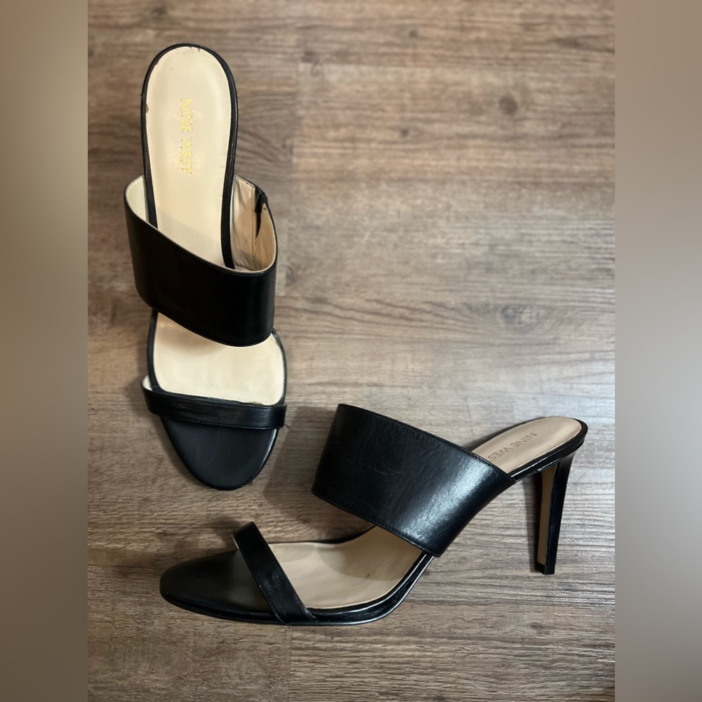Posting a HUGE bundle tonight of shoes that don’t fit anymore!!